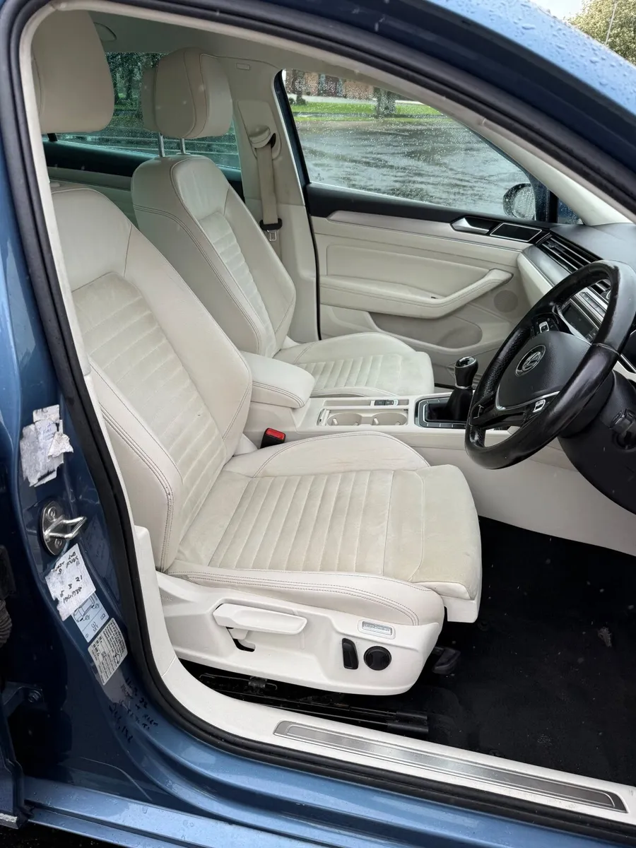 Volkswagen Passat 2017 - Image 4