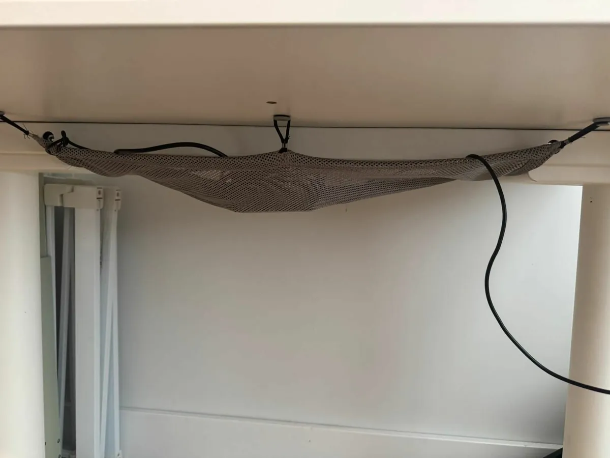 IKEA Bekant Motorised Standing Desk - Image 4