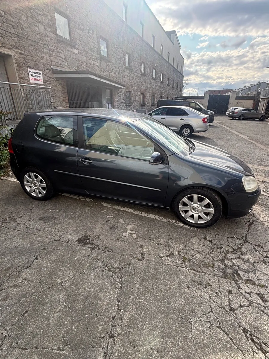 Volkswagen Golf - Image 4