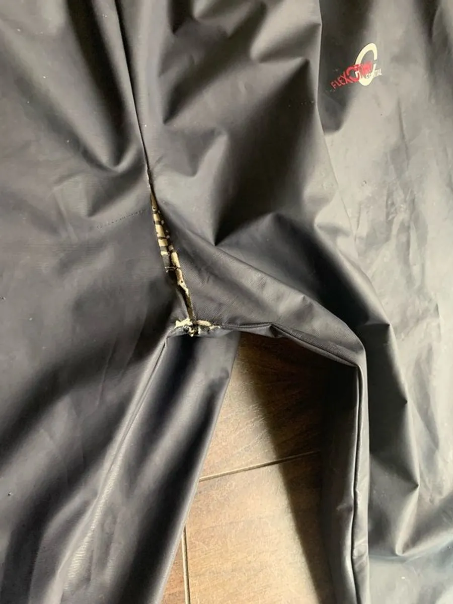 Mens Waterproof Pants: Large - Image 3