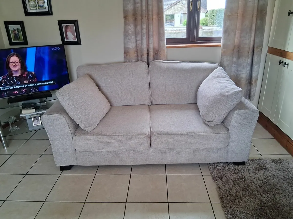 Couch & two matching chairs - Image 3