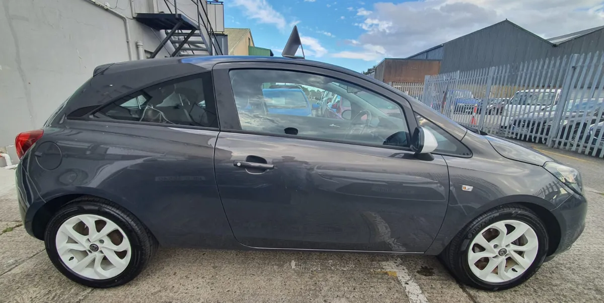 2016 Vauxhall Corsa 1.2 Petrol Manual - Image 4