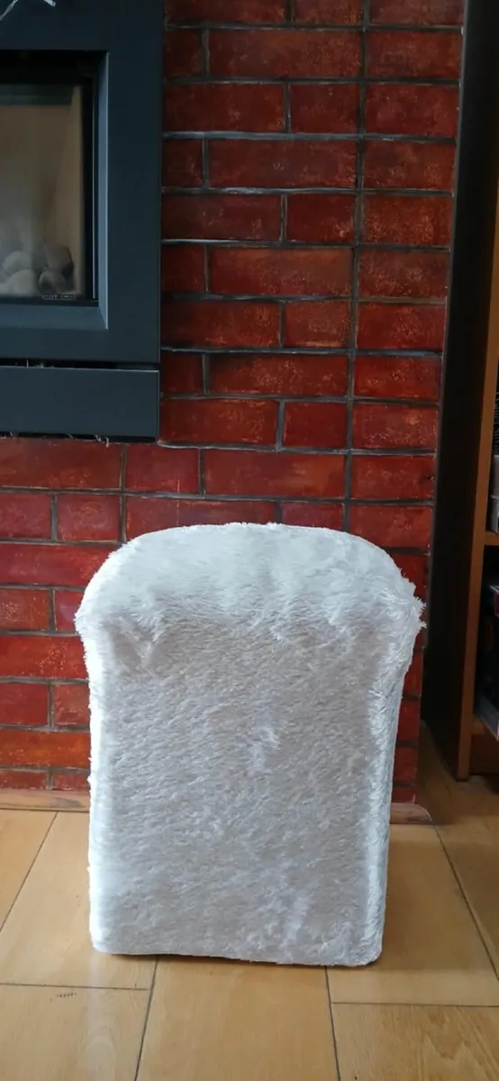 white cosy pouff - Image 1