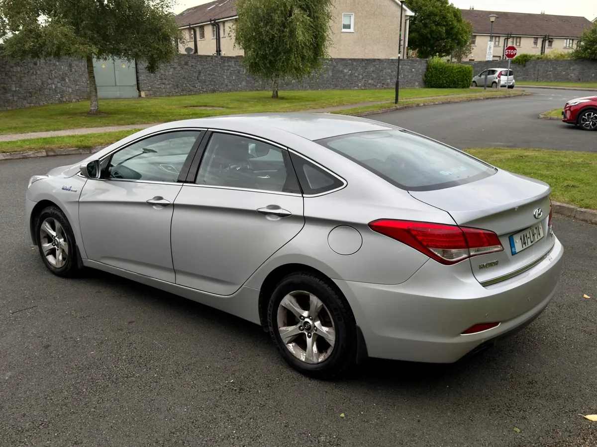 Hyundai 140 2014 (tax 11-25)(nct- 01-05-26) - Image 4