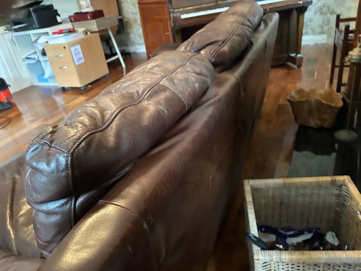 Couches Italian 🇮🇹 leather - Image 4