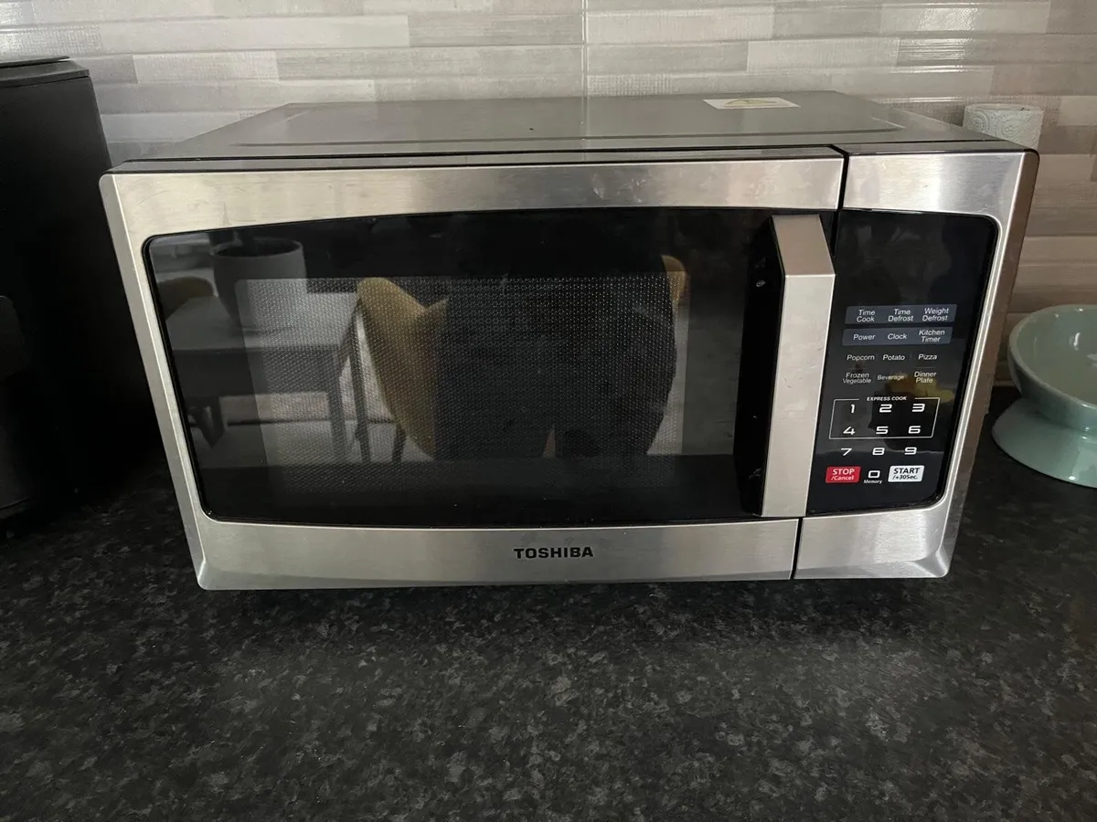 Toshiba Microwave oven - Image 1