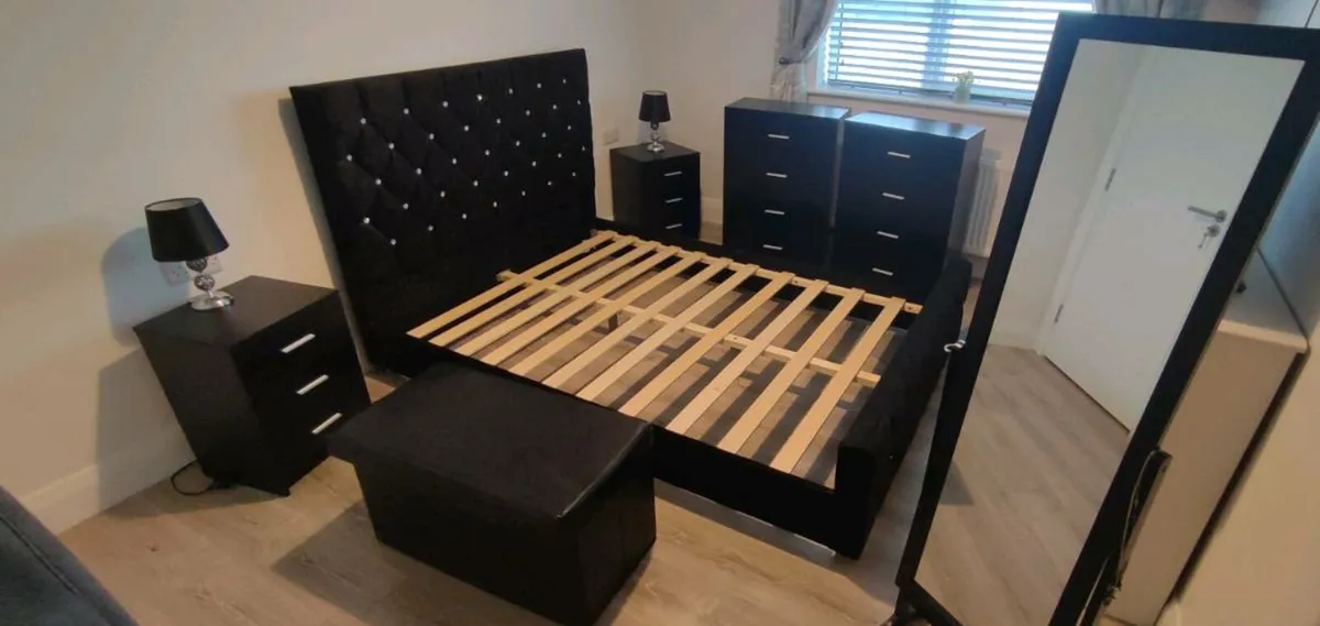 Bedroom furniture - Image 4