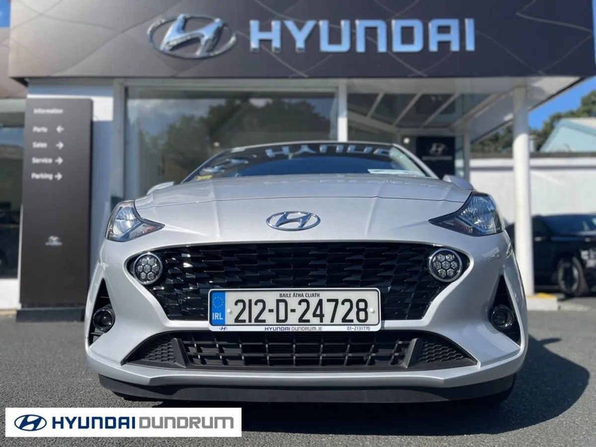 Hyundai i10 Deluxe Plus 5DR - Image 2