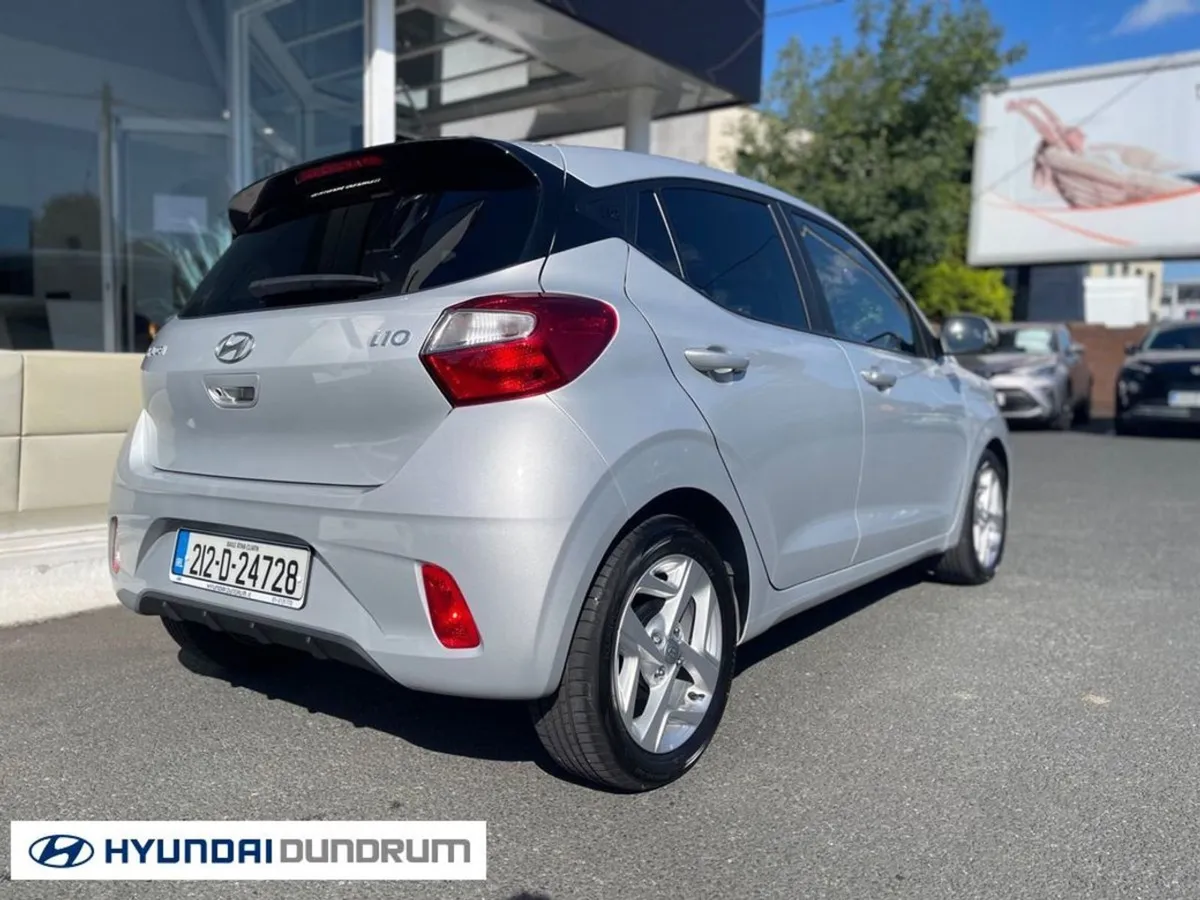 Hyundai i10 Deluxe Plus 5DR - Image 4