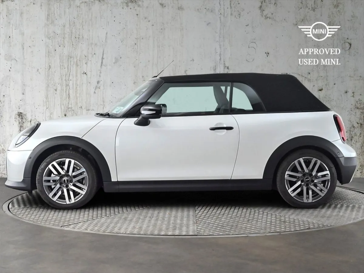 MINI CONVERTIBLE Cooper C - Image 3