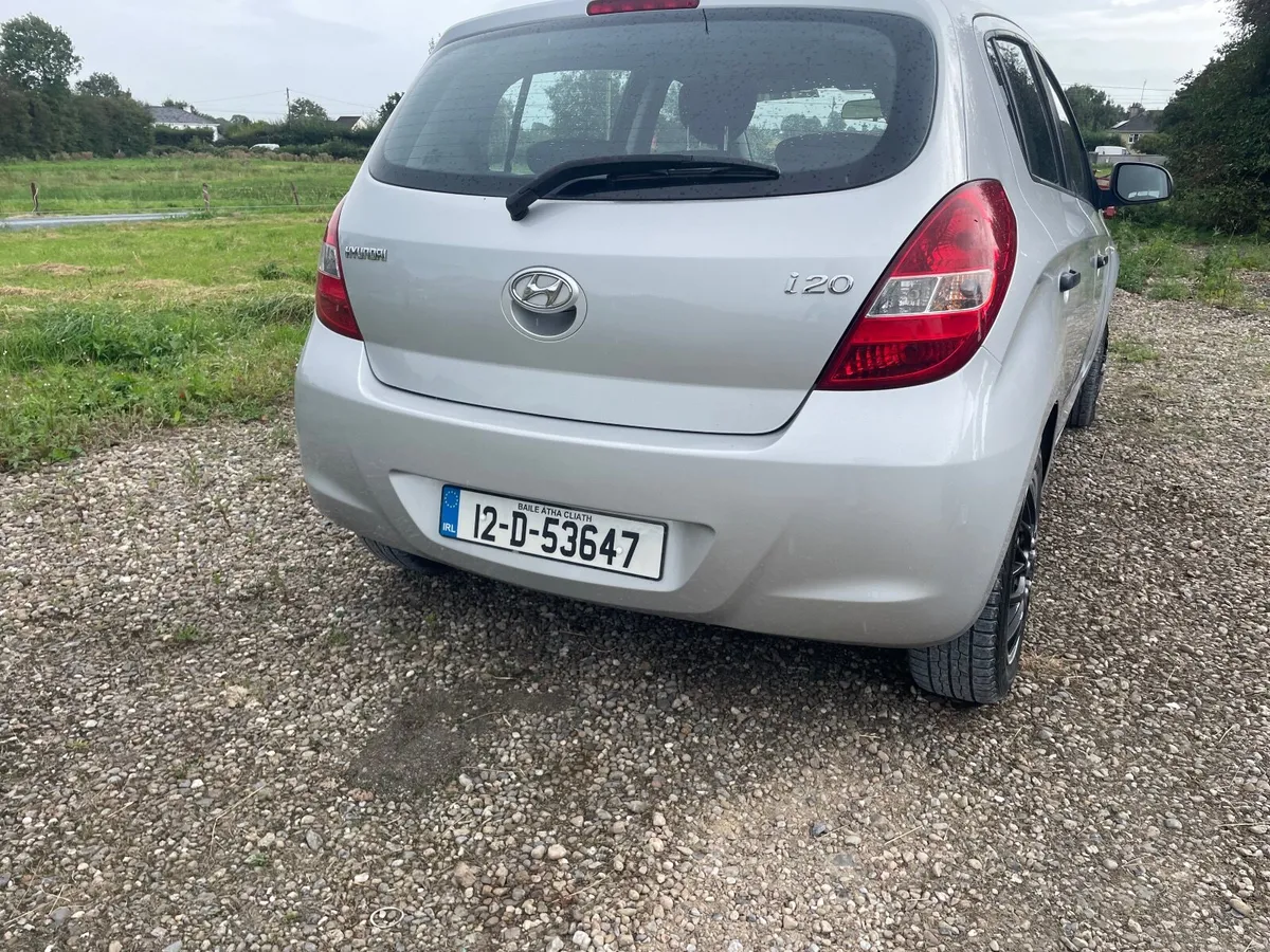 Hyundai i20 2012 - Image 2