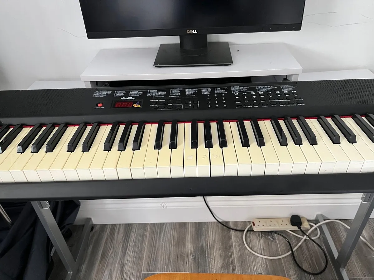 Piano keyboard
