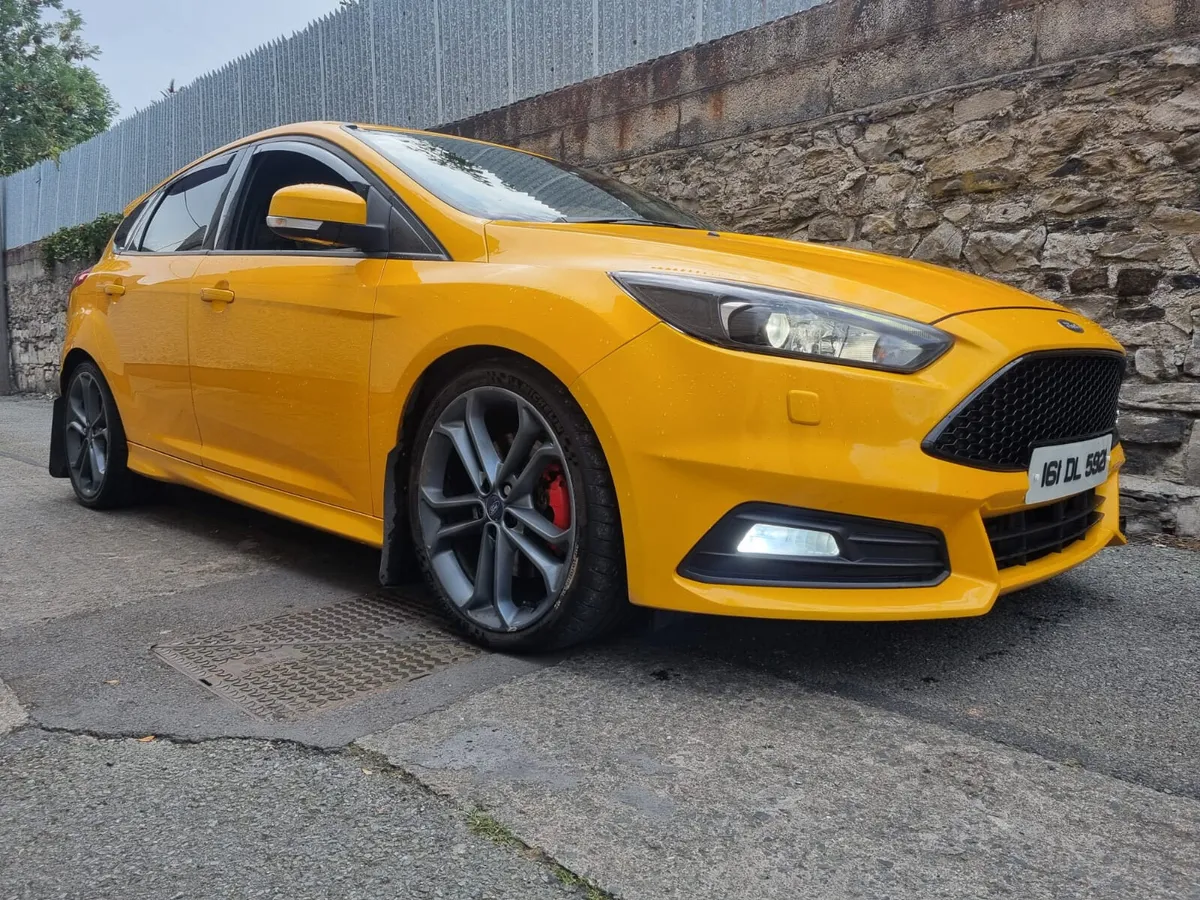 Ford Focus 2016 - Image 2