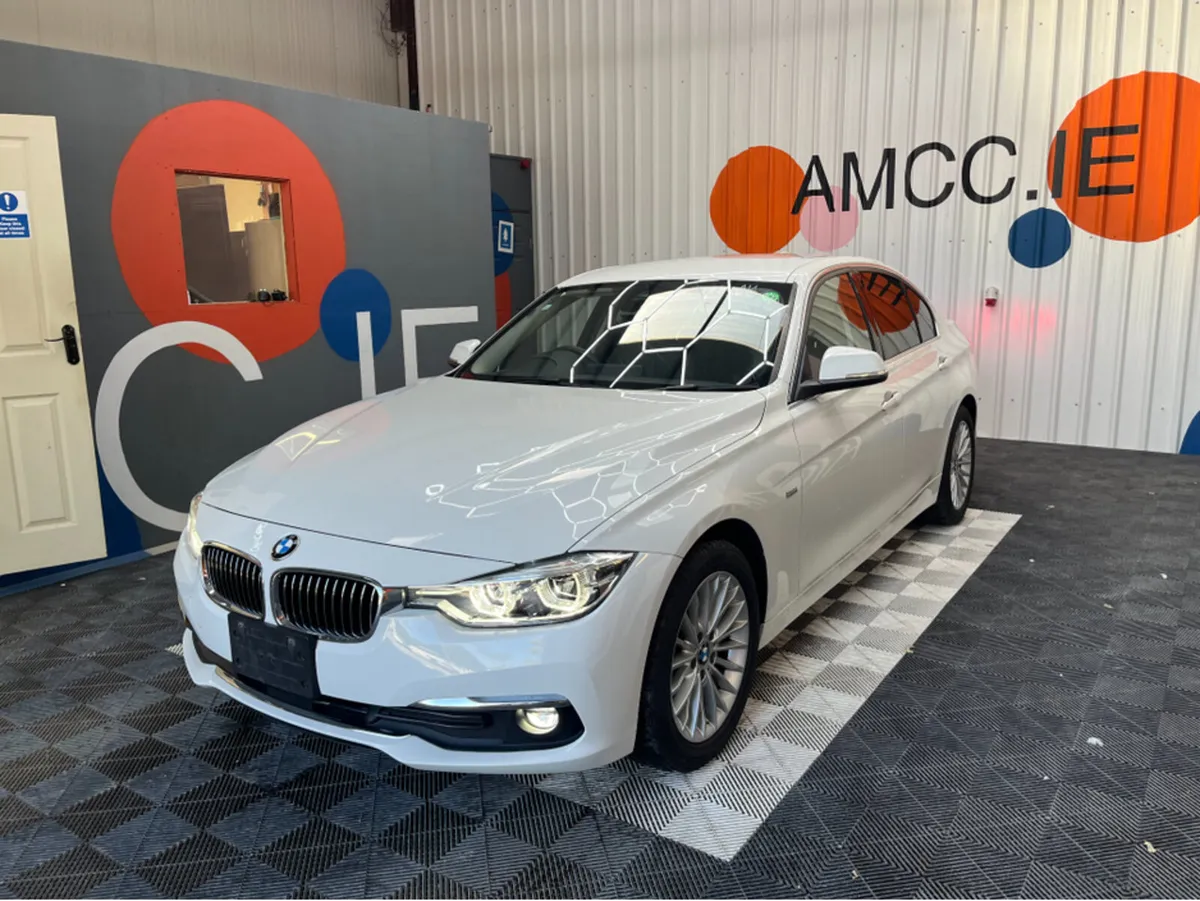 BMW 3-Series 320D LUXURY / 64k KMs / HEATED LEATHE - Image 3