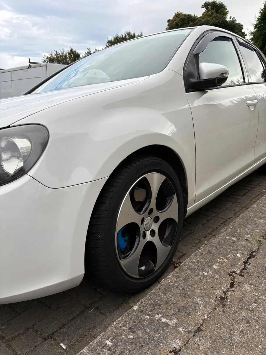 Volkswagen Golf 2011 - Image 4