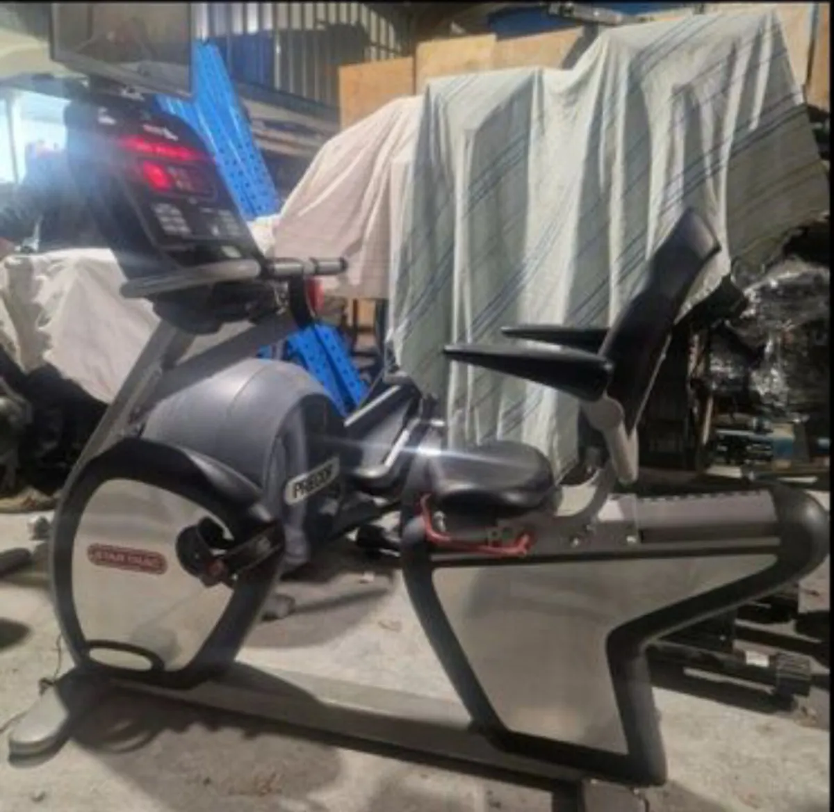 TROP BRAND STAR TRAC RECUMBENT BIKE - Image 3