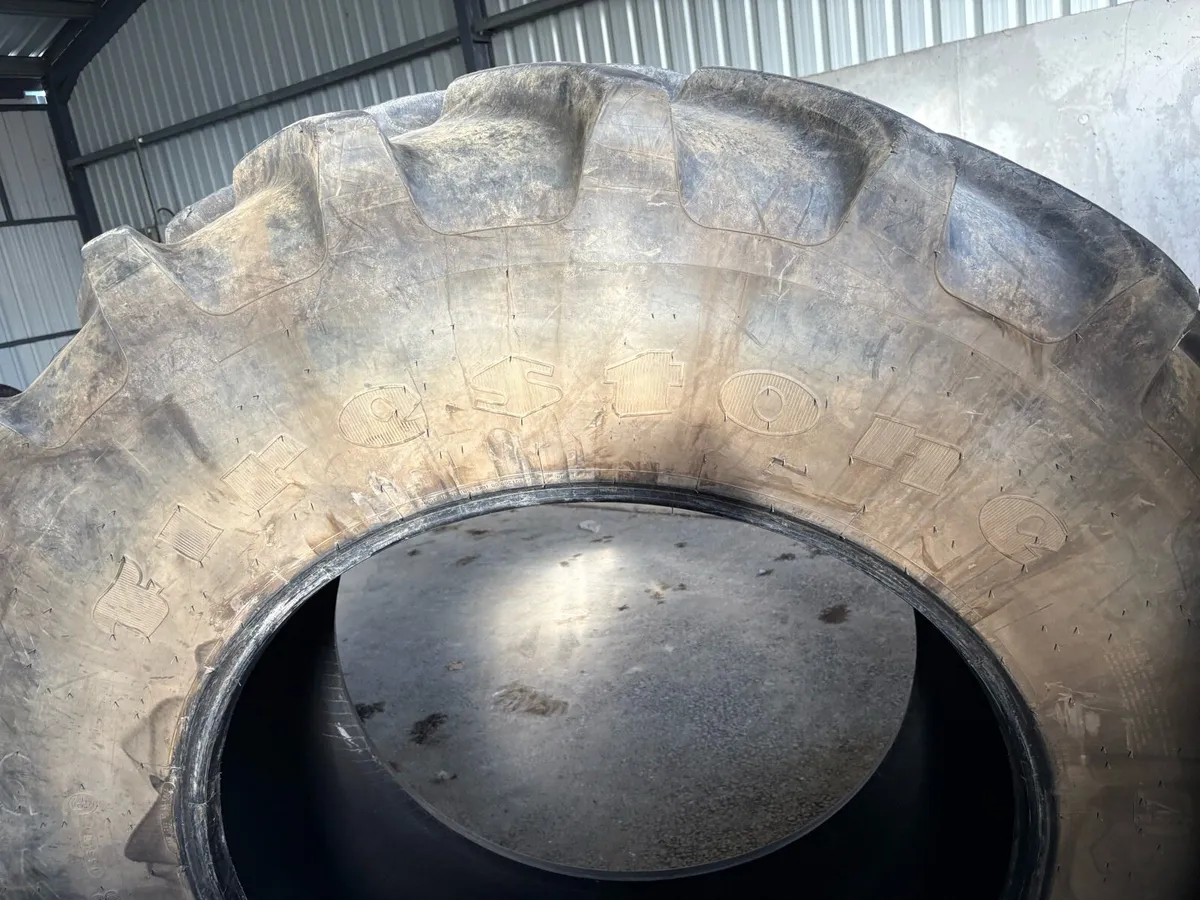 Tractor tyres - Image 1