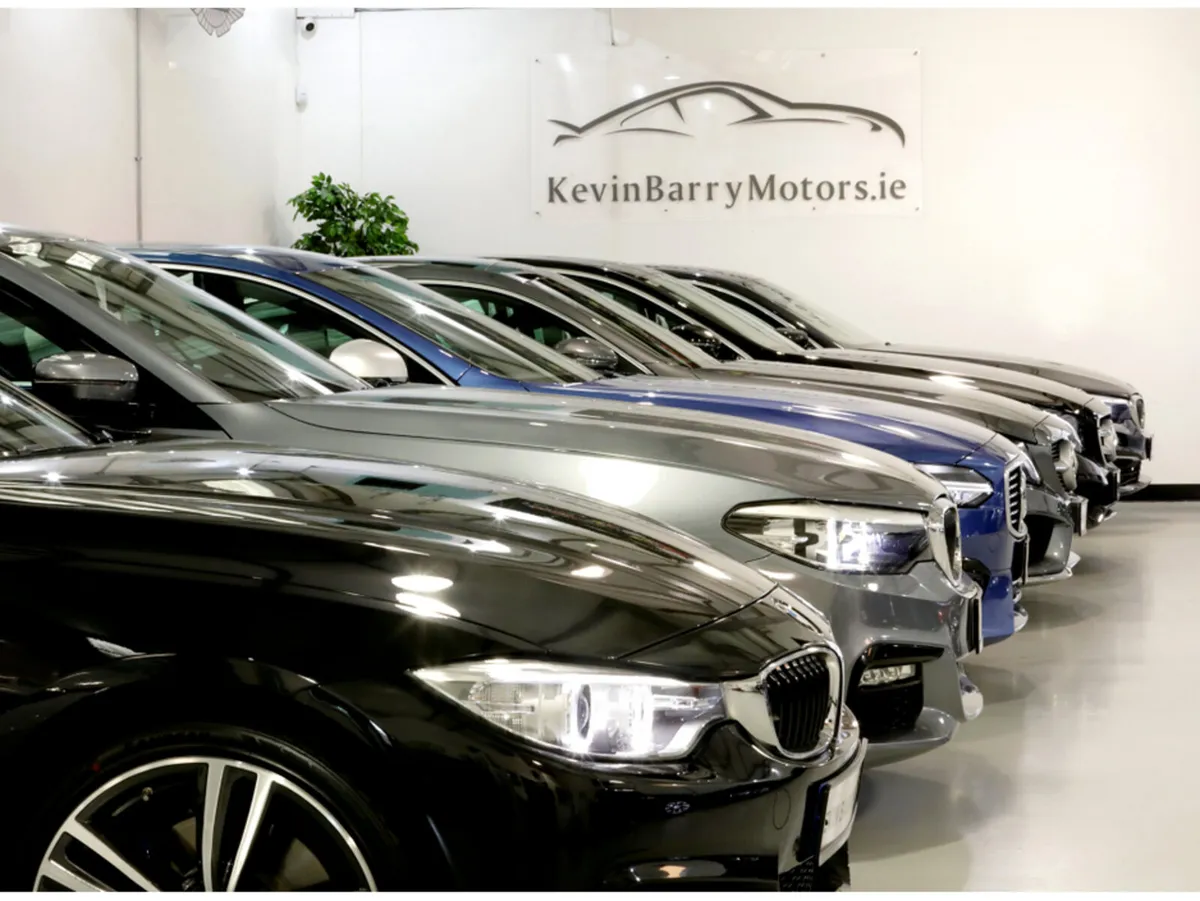 BMW i4 M50 (SUNROOF) 540BHP AUTOMATIC **ONE OWNER - Image 2