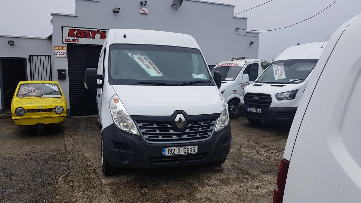 Renault Master ELWB 192D 115KM VAT INVOICE AS NEW - Image 2
