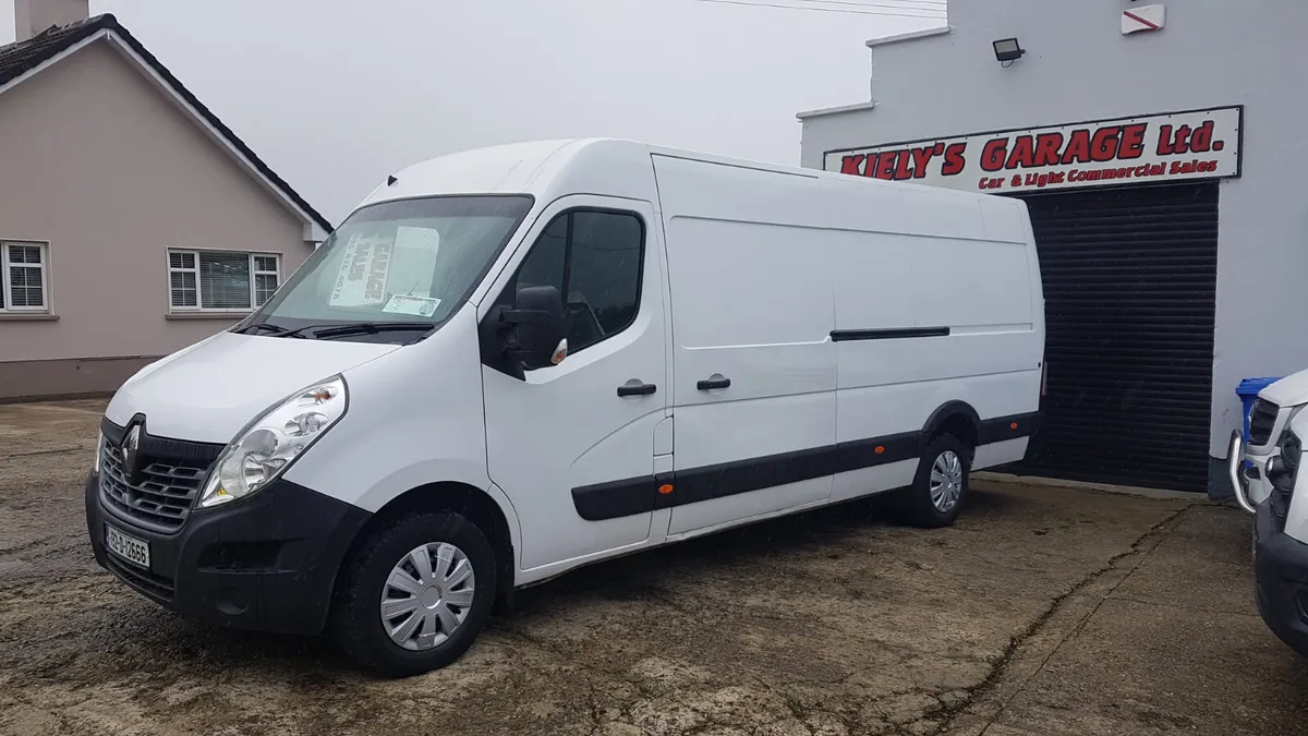 Renault Master ELWB 192D 115KM VAT INVOICE AS NEW - Image 3