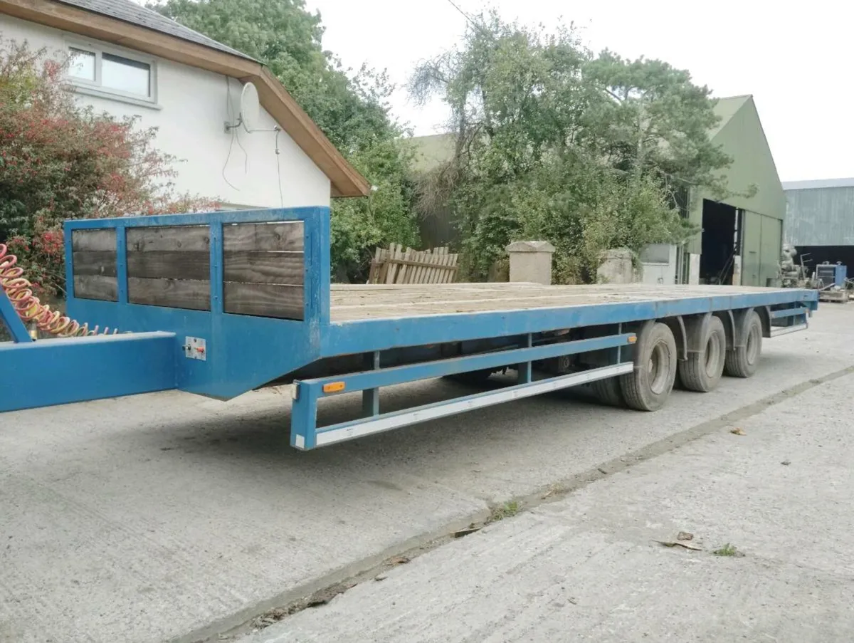 Tri axle Flat bed trailer - Image 1