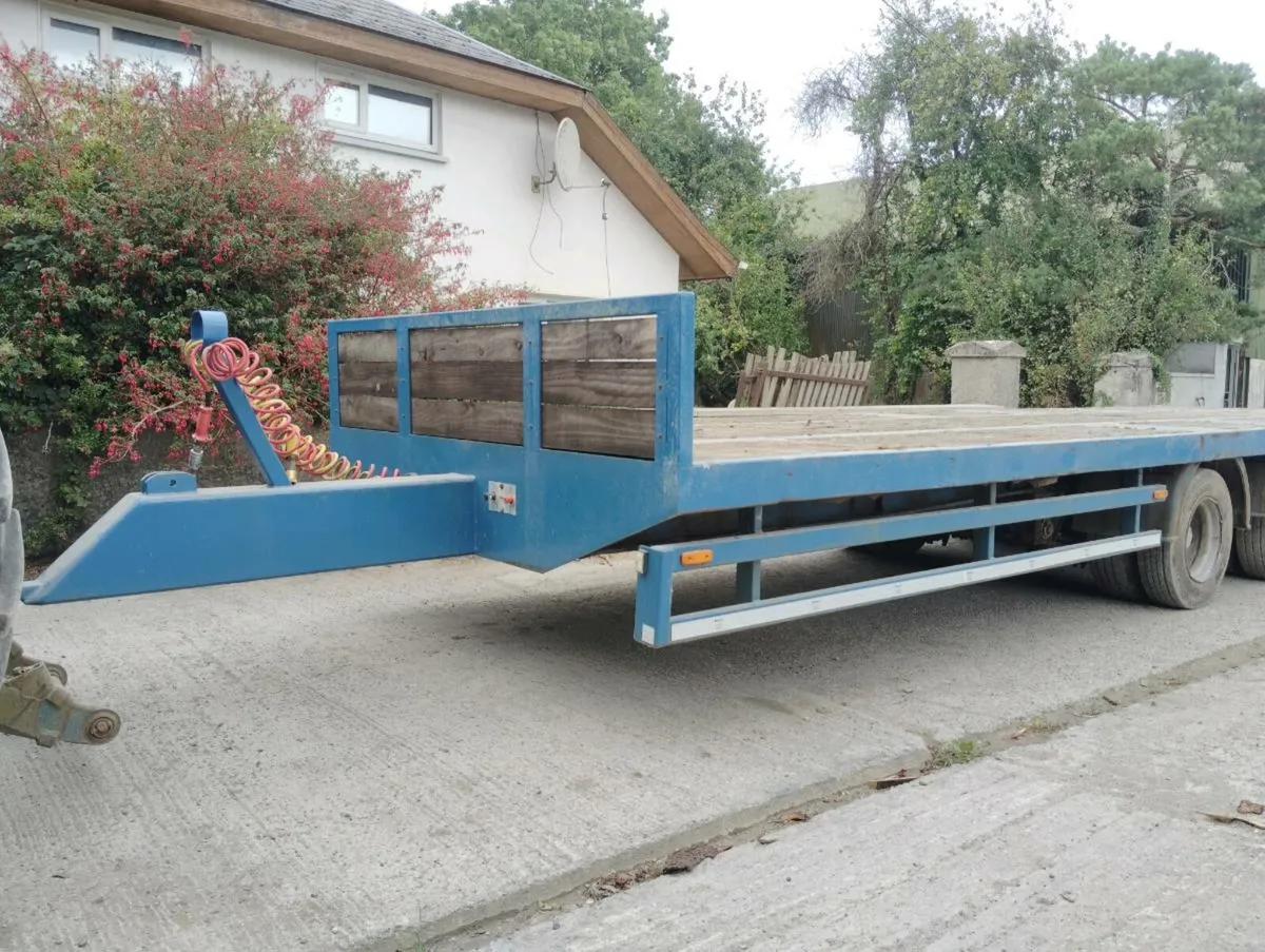 Tri axle Flat bed trailer - Image 4