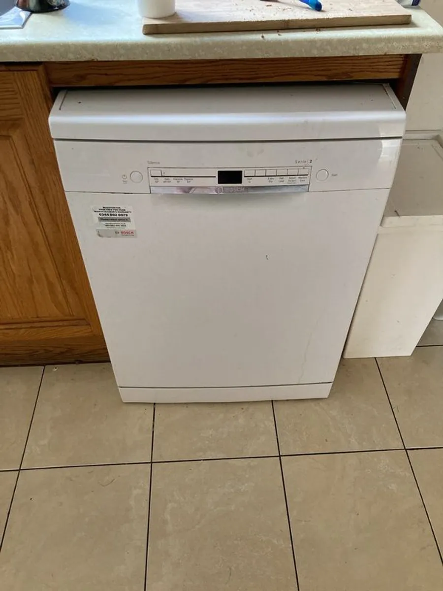 Dishwasher, Washing Machine and Cooker for sale. Asking price covers all 3 items. - Image 4