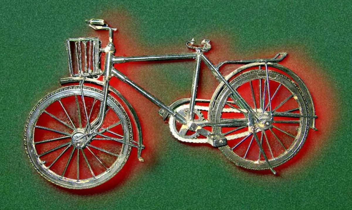 Vintage Metal Bike Sculpture - Image 3