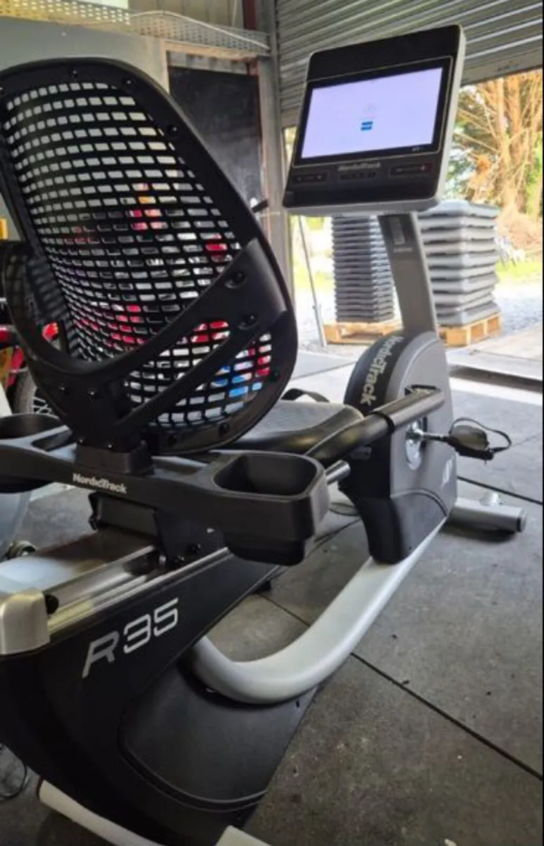 NORDIC TRACK R35 RECUMBENT BIKE TOUCHSCREEN - Image 2