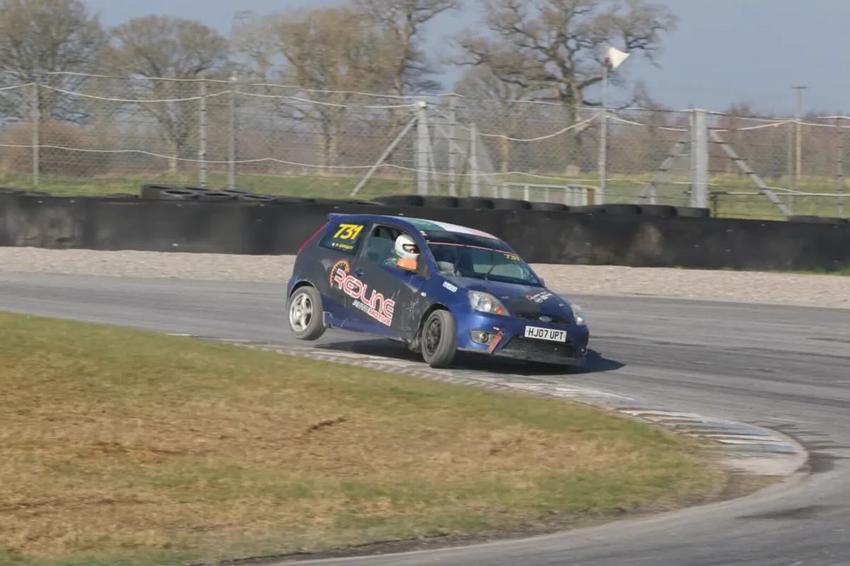 Rally car - Image 3