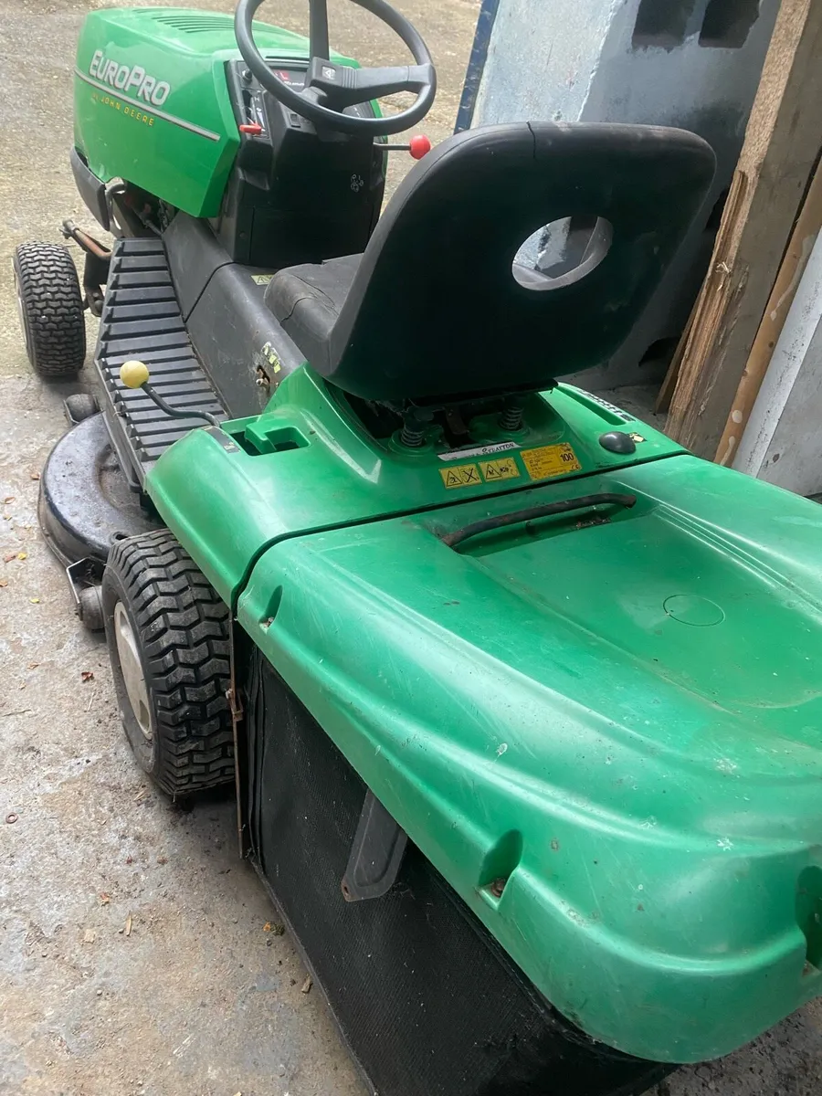 Ride on mower - Image 1