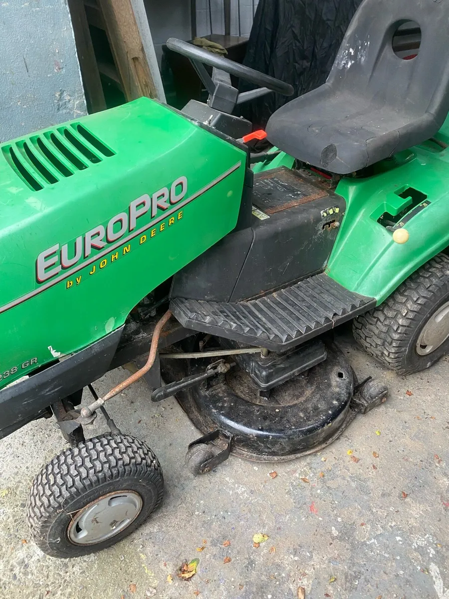 Ride on mower - Image 2
