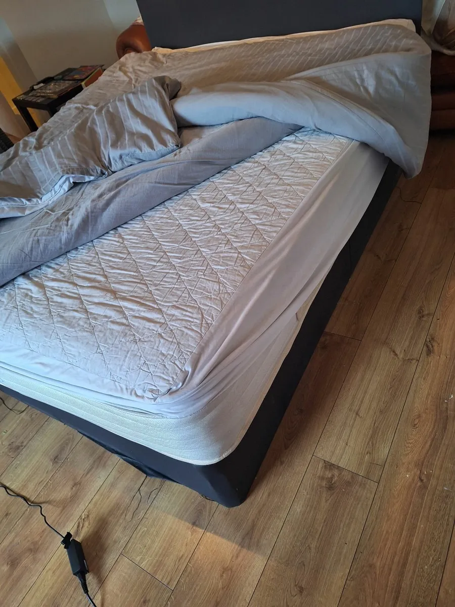 NEED GONE ASAP URGENT KING SIZE BED AND MATTRESS - Image 2