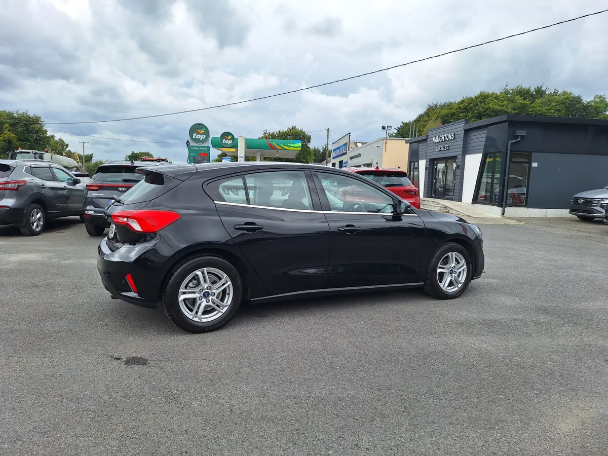 Ford Focus 1.5 Diesel *High Spec/Full Service Hist - Image 3