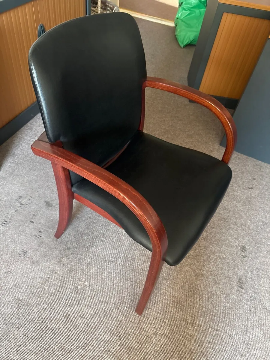 7x Leather Cushioned Mahogany Chairs - Image 2