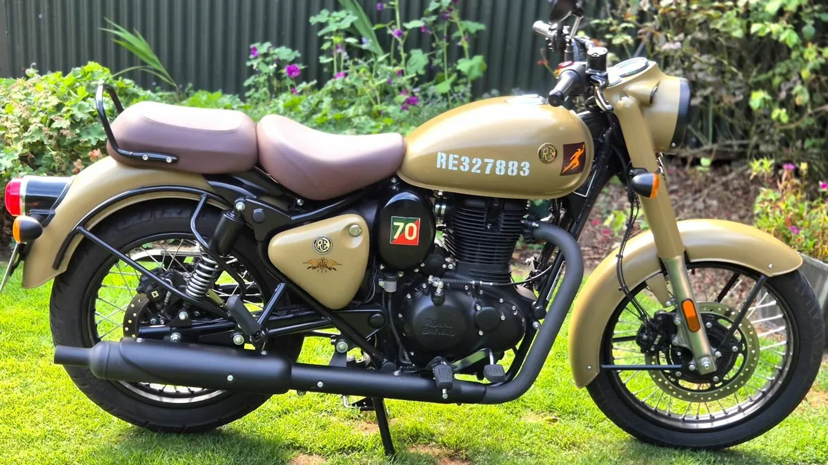 ROYAL ENFIELD Classic 2023 - Image 2