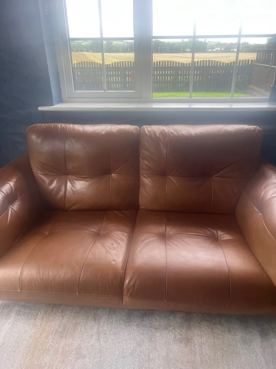 Tan 2.5 Seater Leather Couch - Image 1