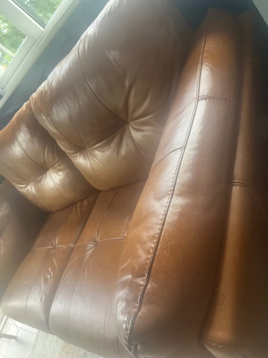 Tan 2.5 Seater Leather Couch - Image 2
