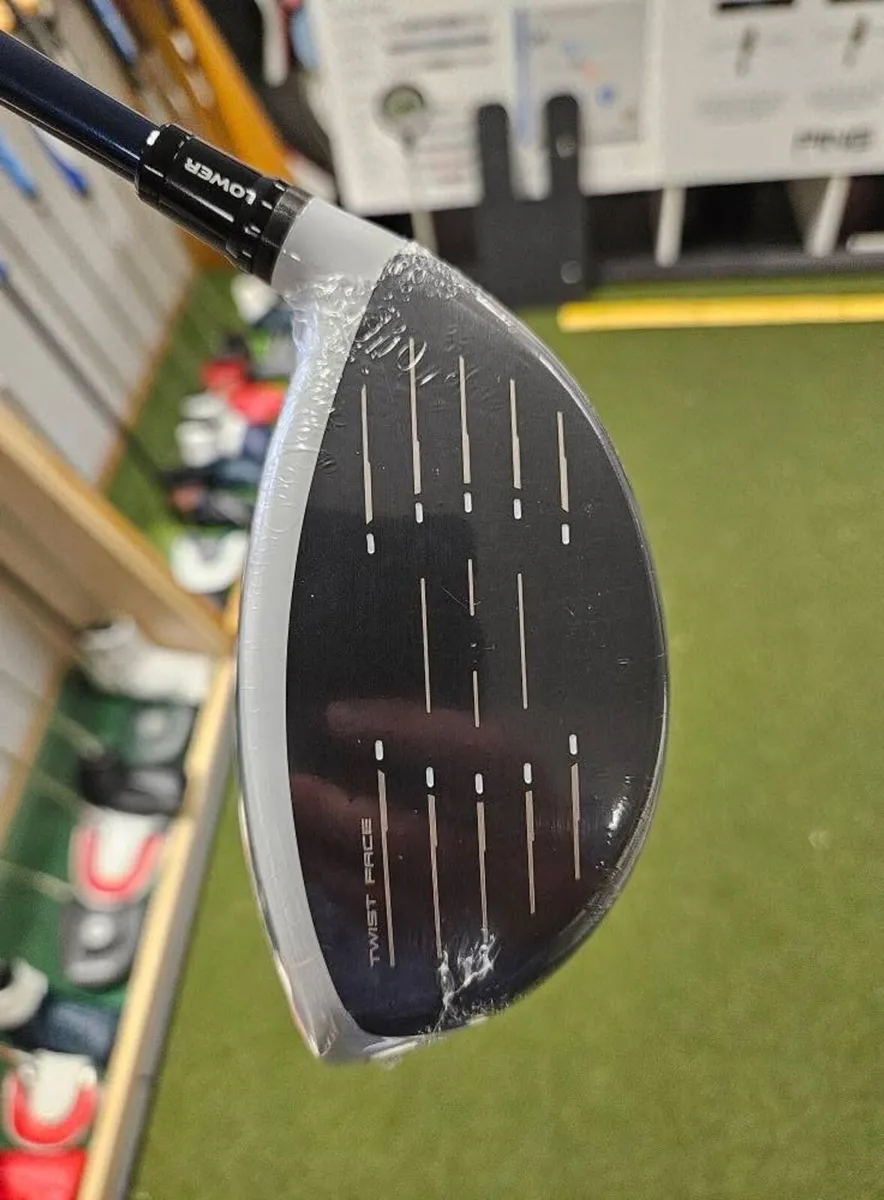 Brand New Taylormade Sim2 Max Driver - Image 4