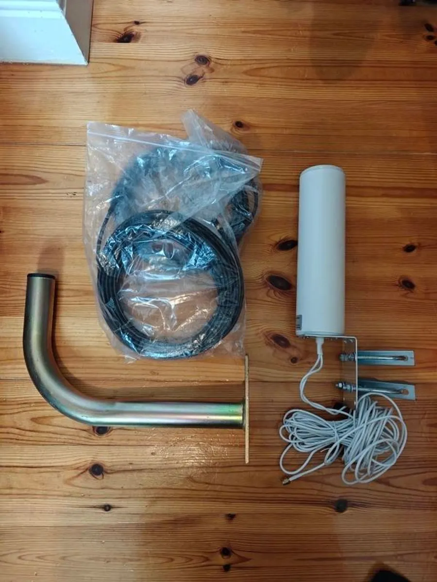 3G 4G LTE Antenna with Dual SMA Male Signal Amplifier - Outdoor Antenna SMA - Image 1