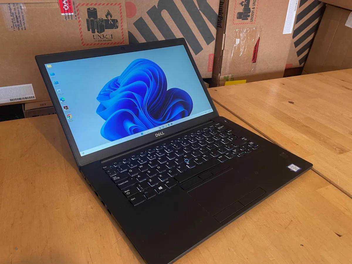 Dell Latitude E7490 Laptops-Core i7-16Gb-Win11 - Image 1