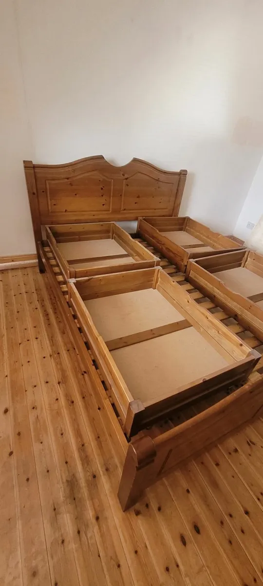 Solid king size wooden bed - Image 1