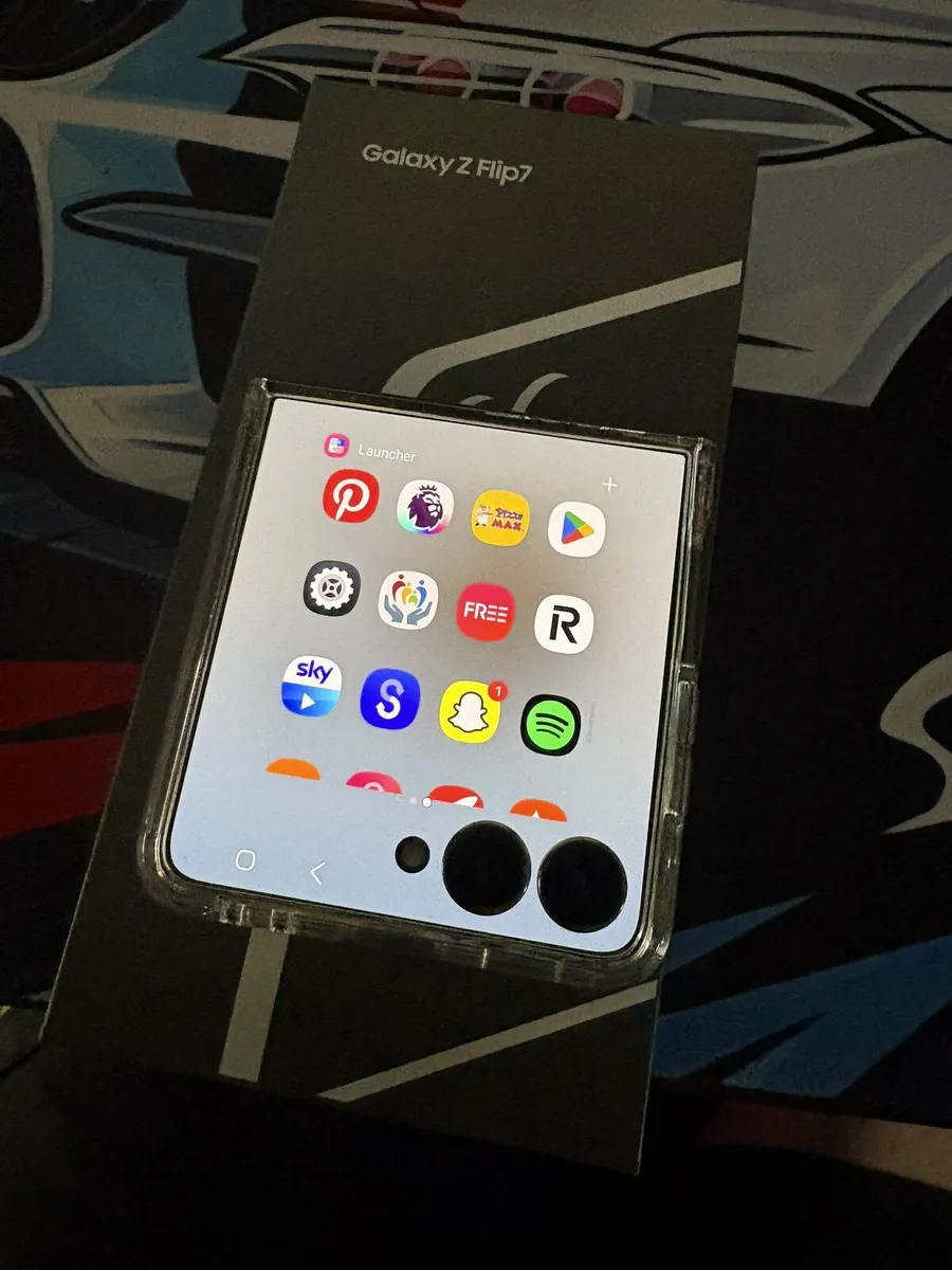 Samsung Galaxy Flip 7 512gb - Image 3