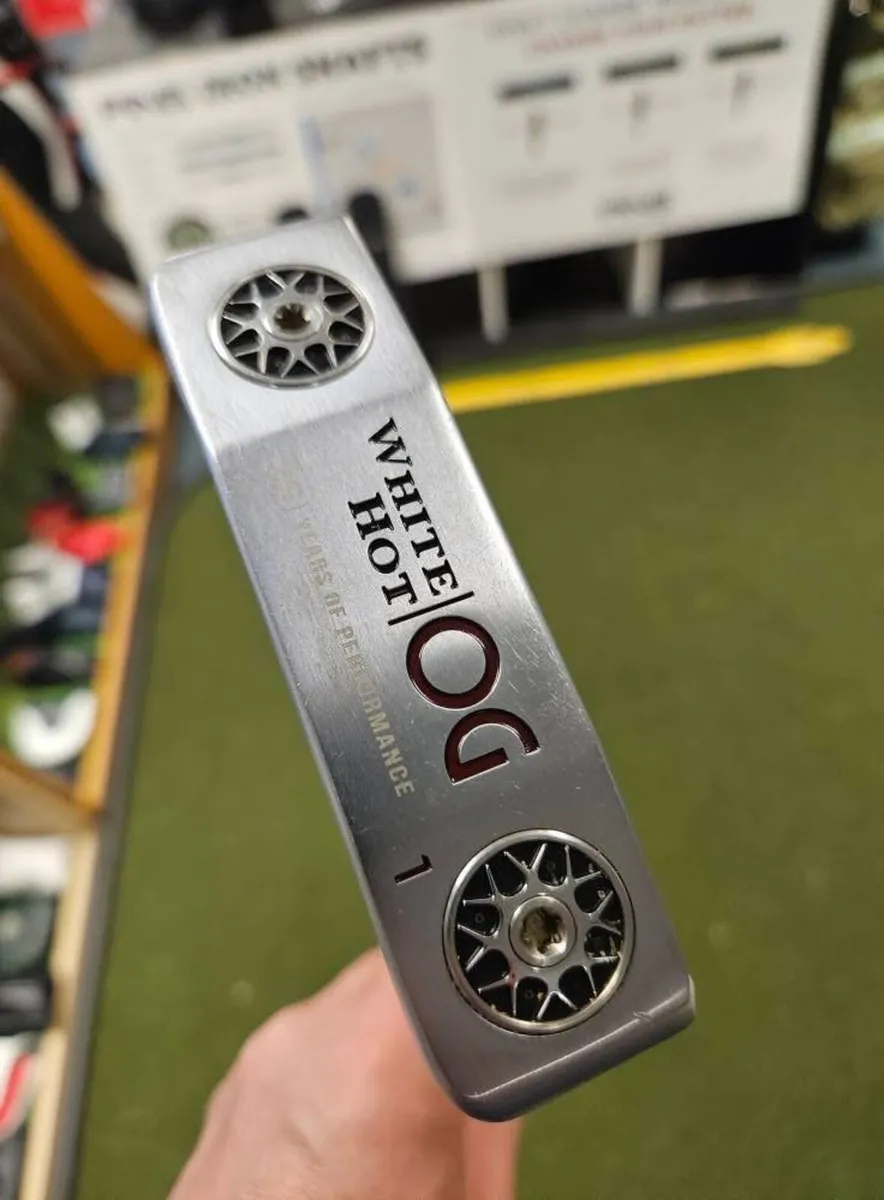 Odyssey White Hot Og 1 Putter - Image 1