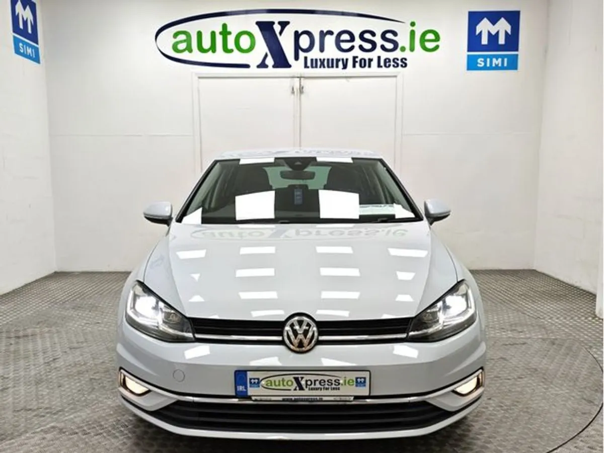 Volkswagen Golf 1.2 TSI Automatic  Reversing Came - Image 3