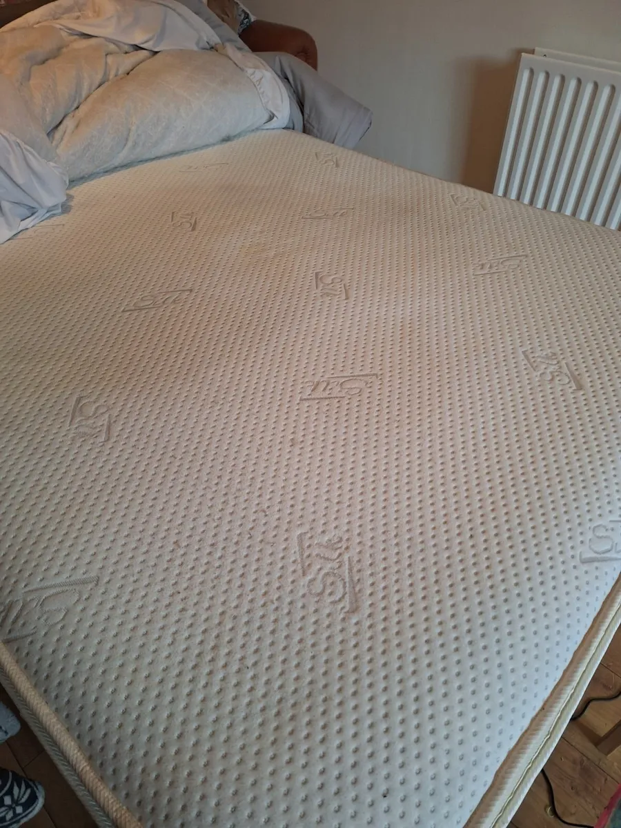 NEED GONE ASAP URGENT KING SIZE BED AND MATTRESS - Image 4