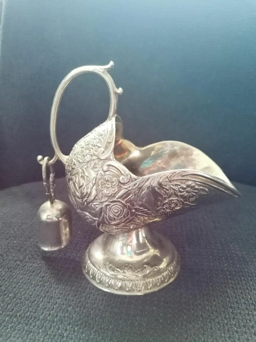 Vintage Silver Plated Sugar Scuttle with Scoop - Image 3