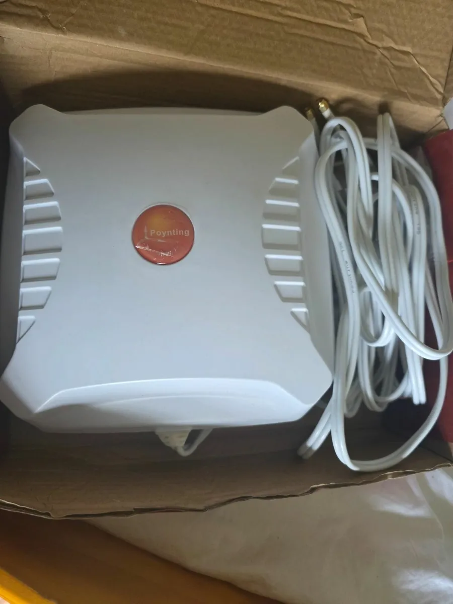 Poynting a-xpol-0002-v3-01 5G Antenna - Image 1