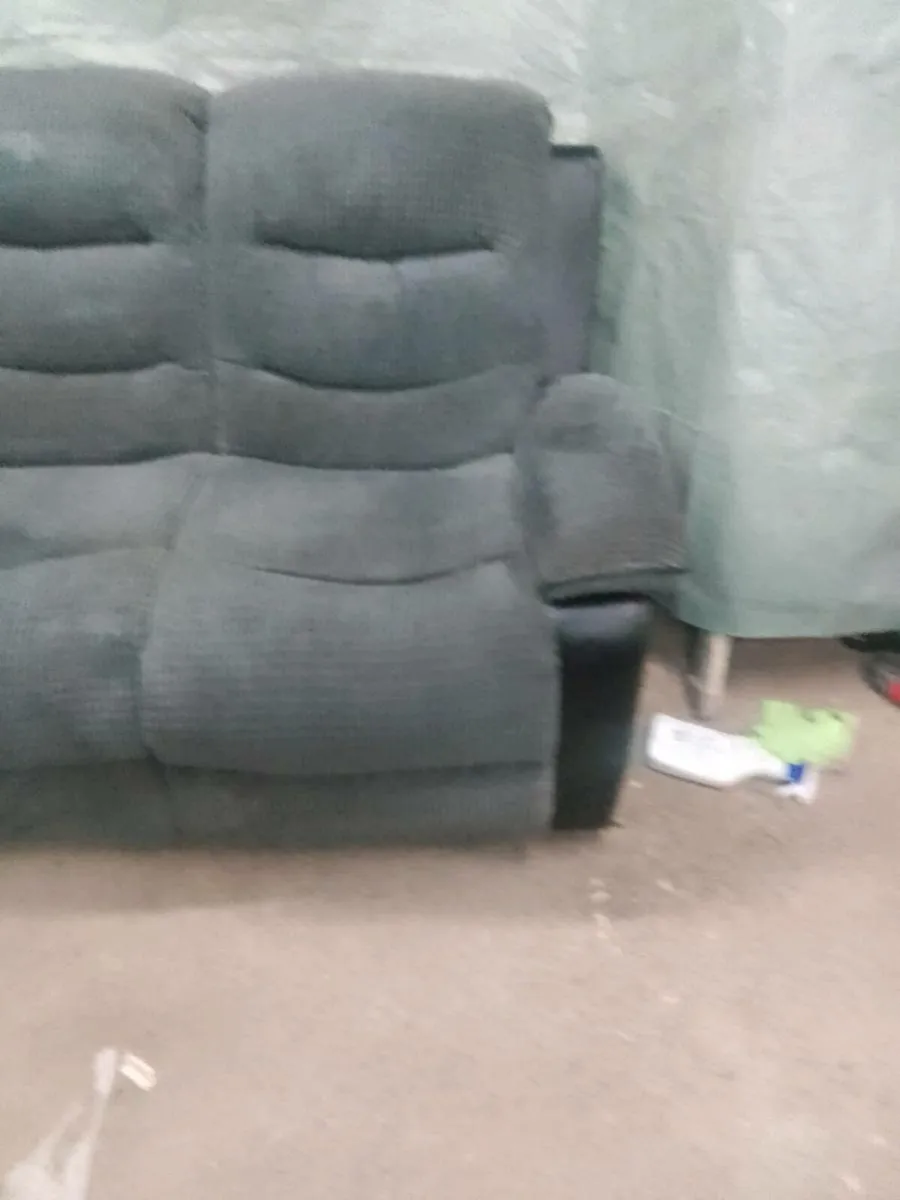 Suite of furniture - Image 2