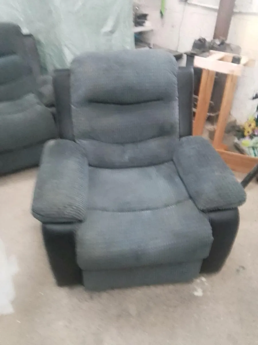 Suite of furniture - Image 4